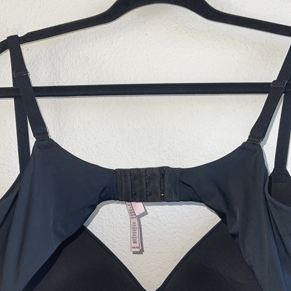 Victoria’s Secret Black t-shirt lightly lined wireless bra - Picture 5 of 11
